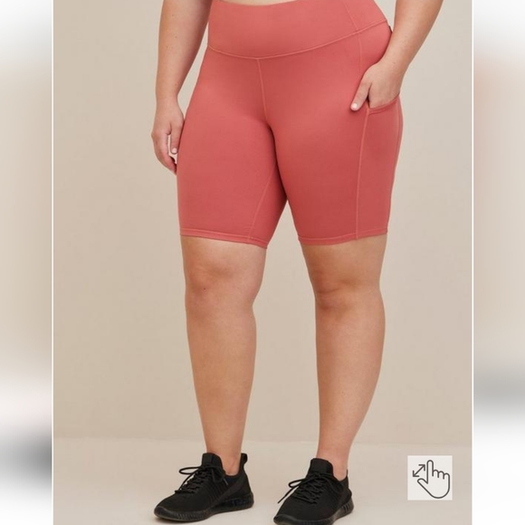 Torrid Happy Camper Dusty Clay Brushed 9 " Inseam Biker Shorts w/ Pockets - Picture 3 of 10